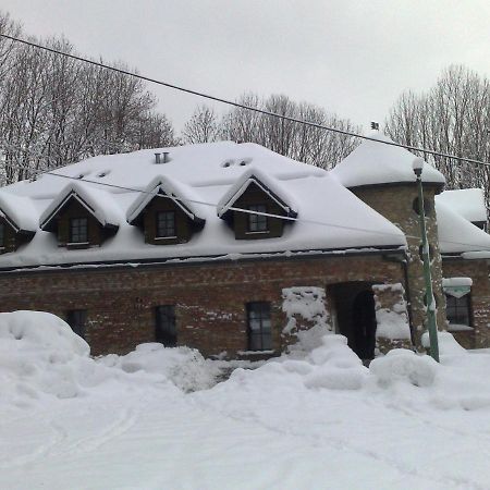 Hotel Podzamcze Tarnów Esterno foto