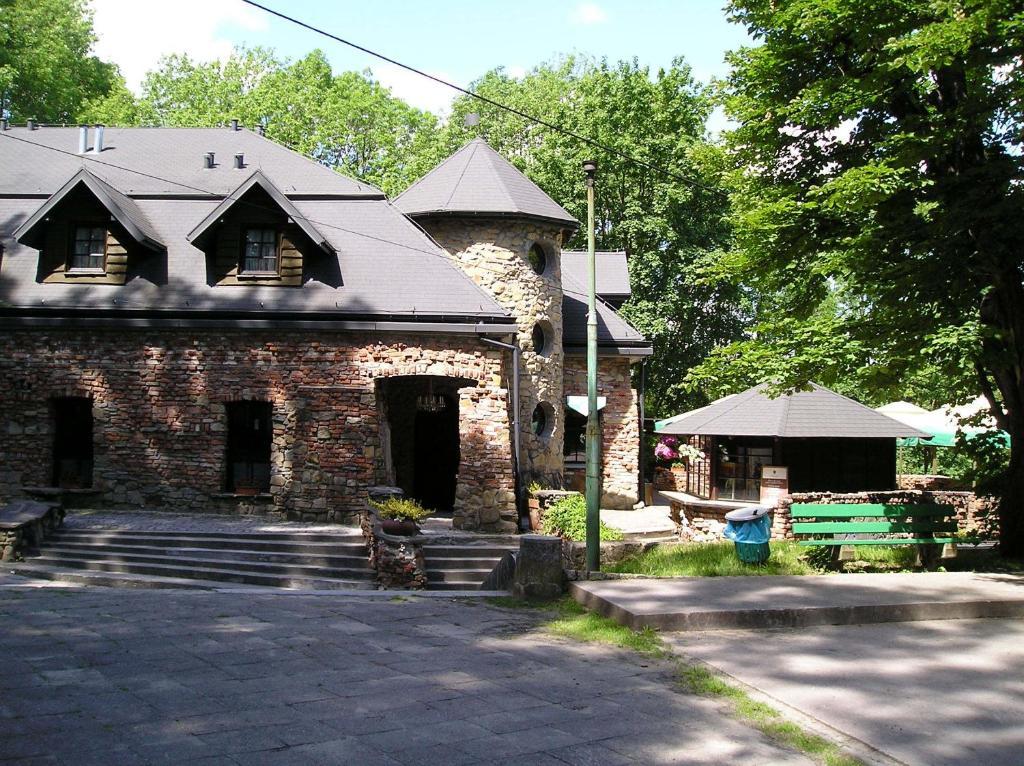 Hotel Podzamcze Tarnów Esterno foto