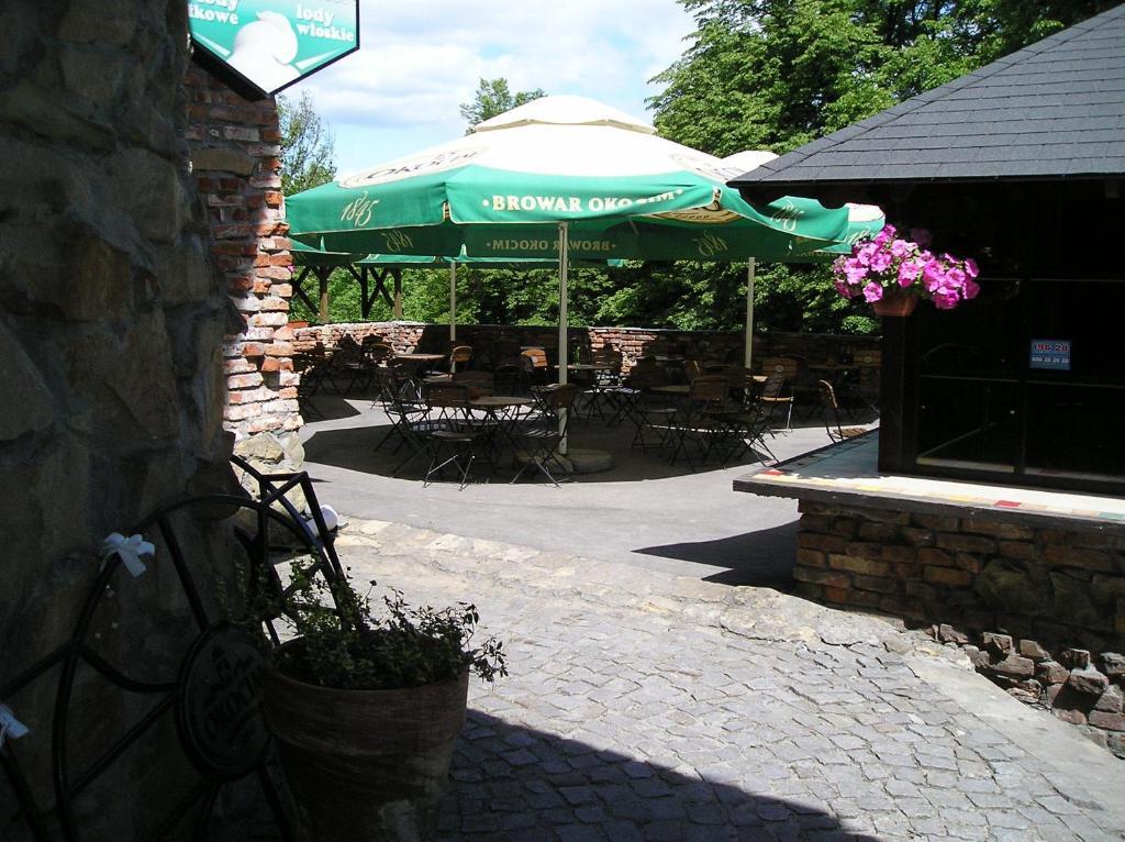 Hotel Podzamcze Tarnów Esterno foto
