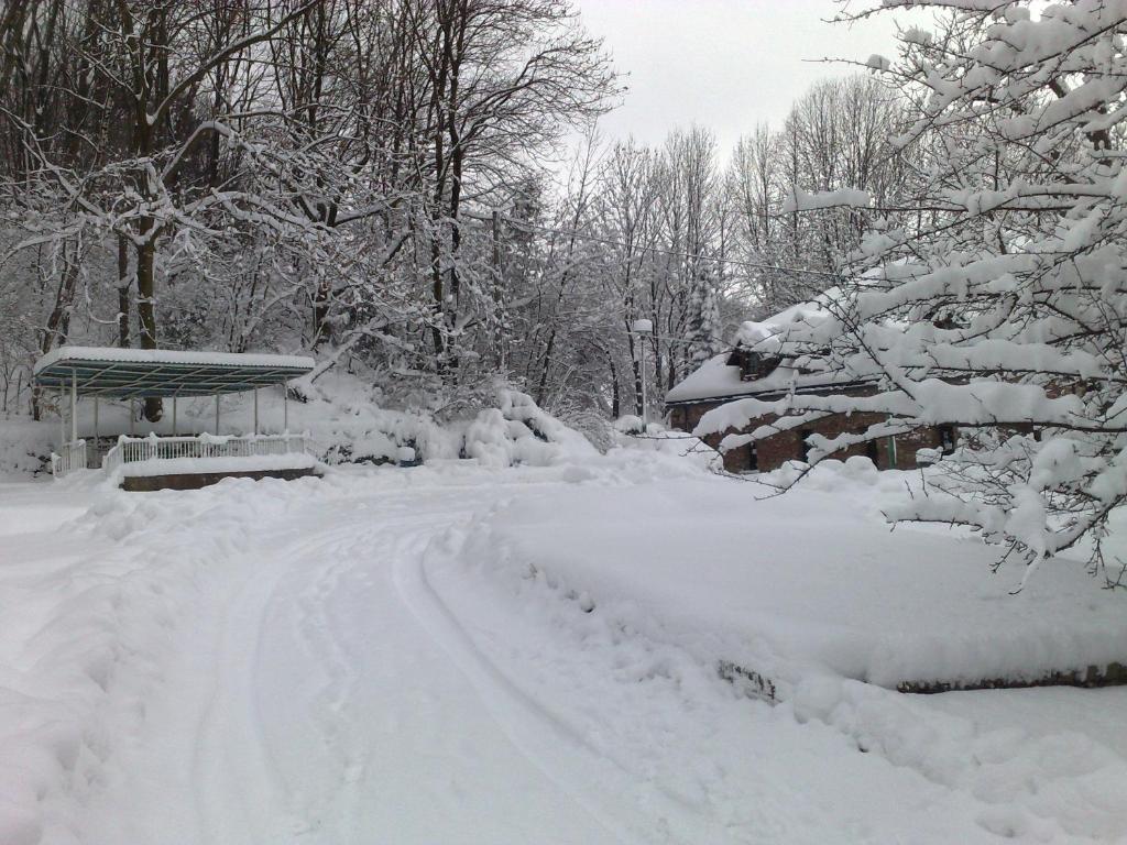 Hotel Podzamcze Tarnów Esterno foto