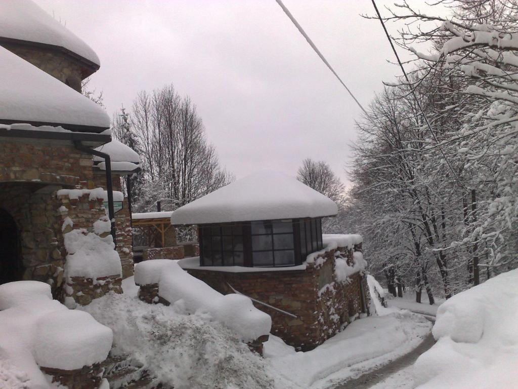 Hotel Podzamcze Tarnów Esterno foto