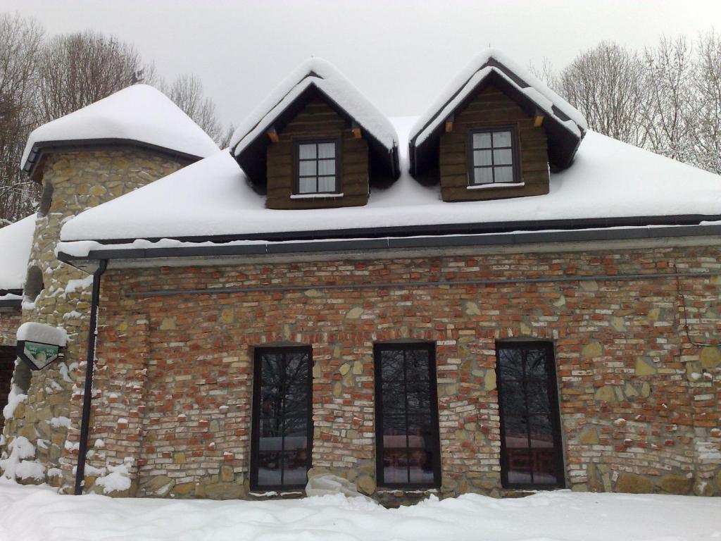 Hotel Podzamcze Tarnów Esterno foto