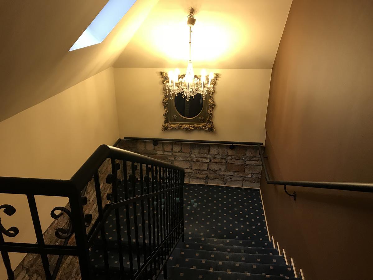 Hotel Podzamcze Tarnów Esterno foto